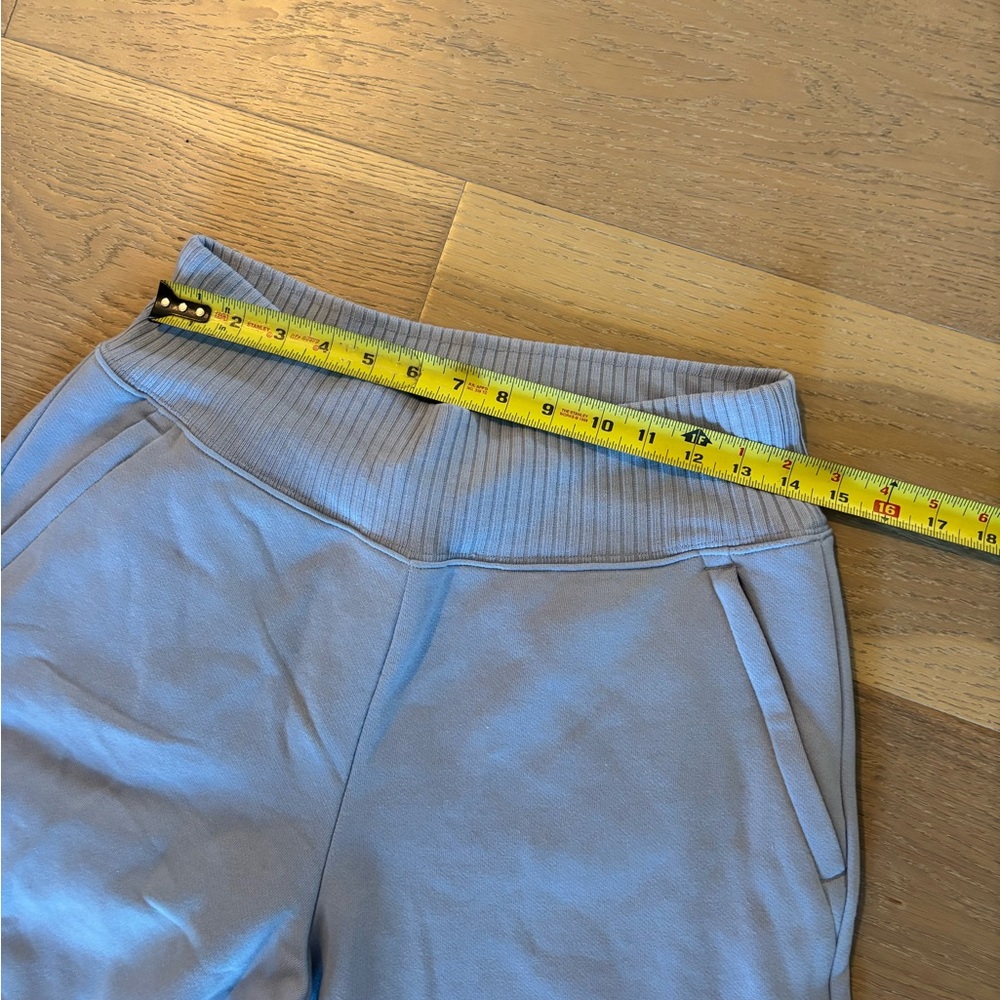 ALO Yoga Serenity Wide Leg Sweatpant Large Limited: Winter Frost NWT NEW pants - Picture 14 of 16
